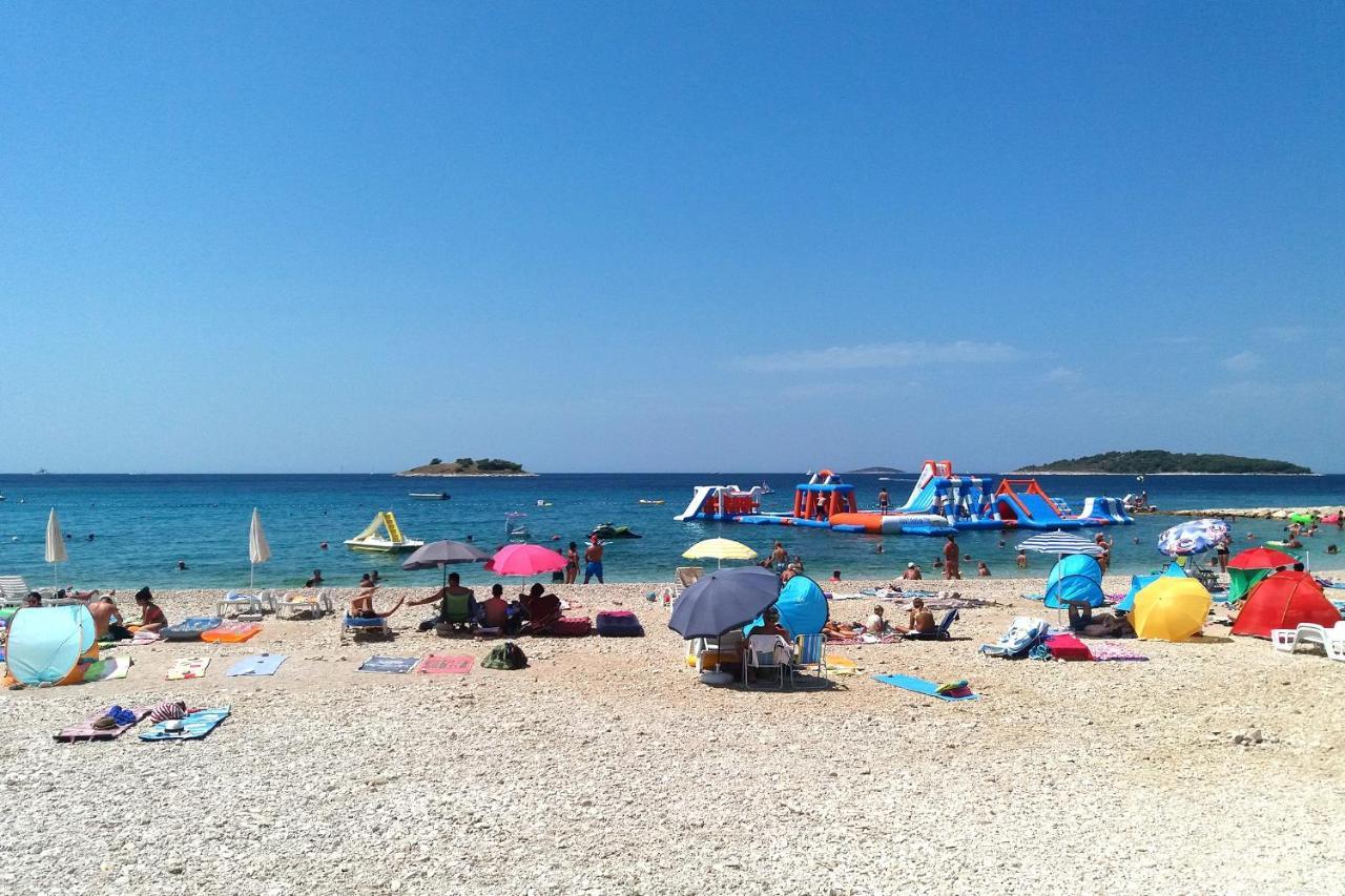 Family Friendly Apartments With A Swimming Pool Rogoznica - 7557 Kültér fotó