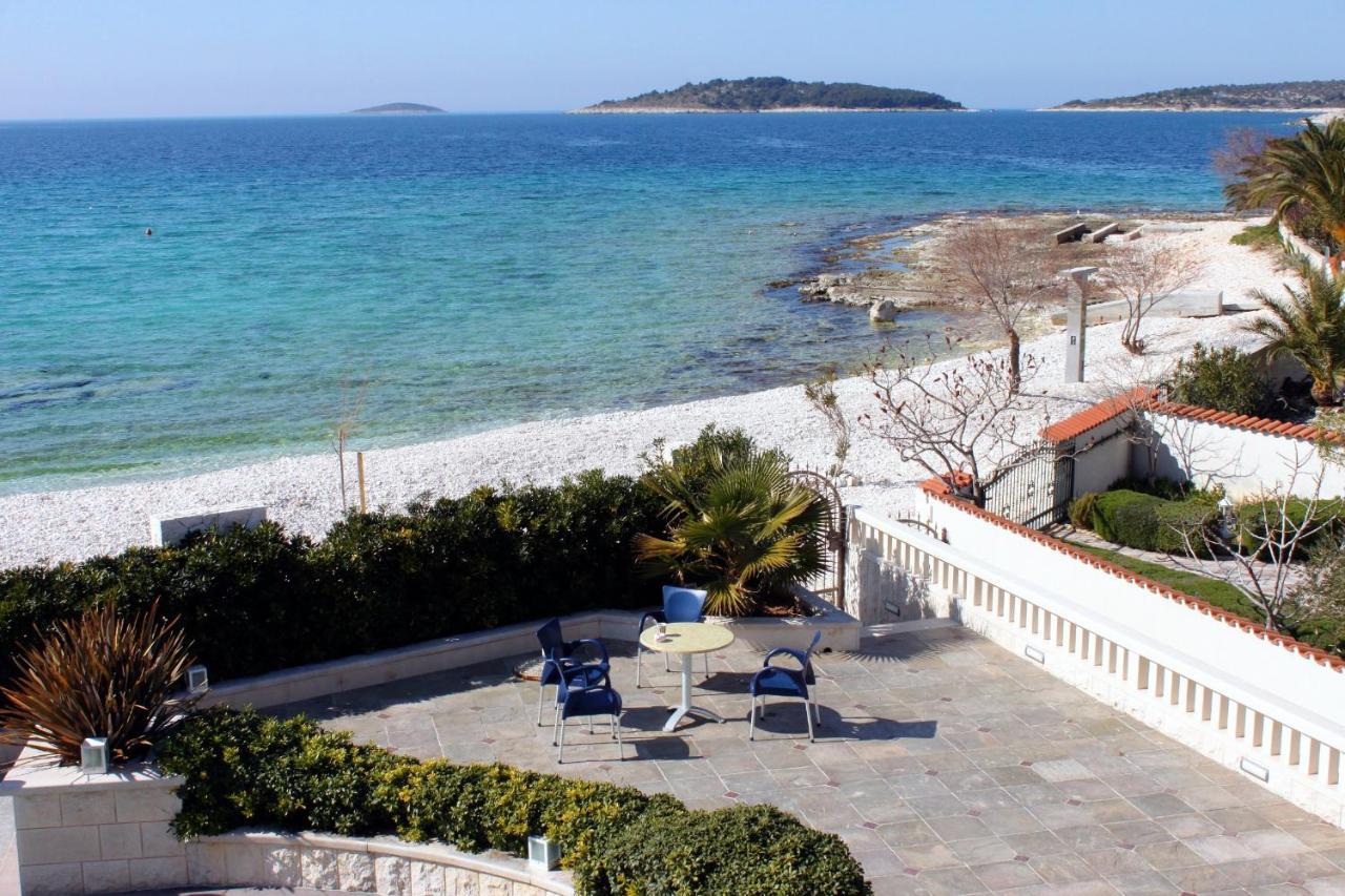 Family Friendly Apartments With A Swimming Pool Rogoznica - 7557 Kültér fotó