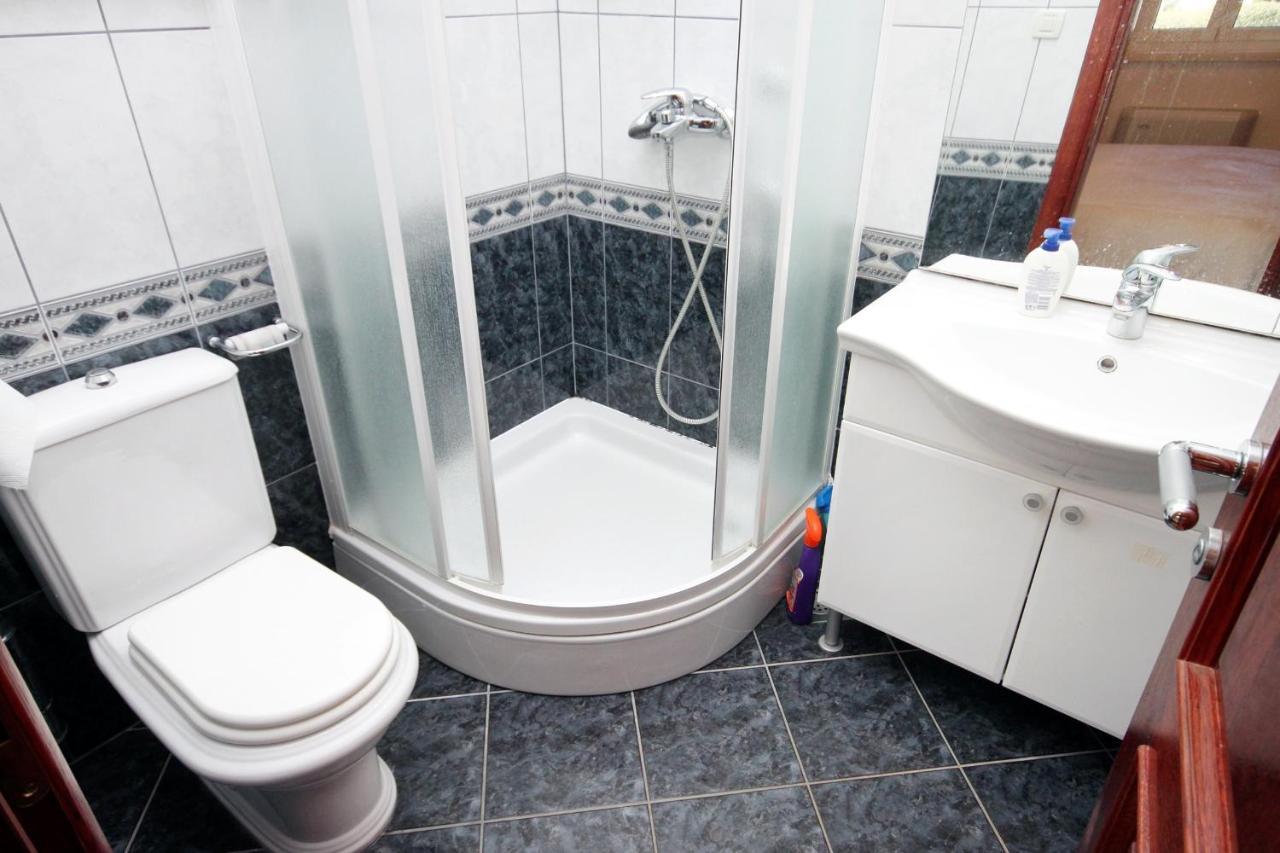 Family Friendly Apartments With A Swimming Pool Rogoznica - 7557 Kültér fotó