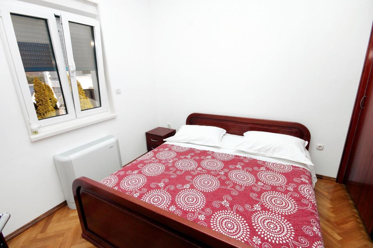 Family Friendly Apartments With A Swimming Pool Rogoznica - 7557 Kültér fotó